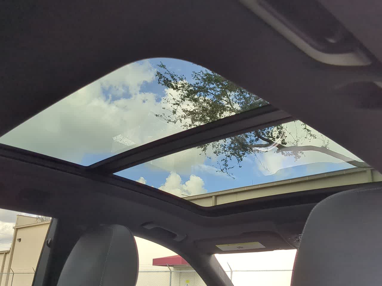 Thumbnail: 2021 Audi Q8 - 21