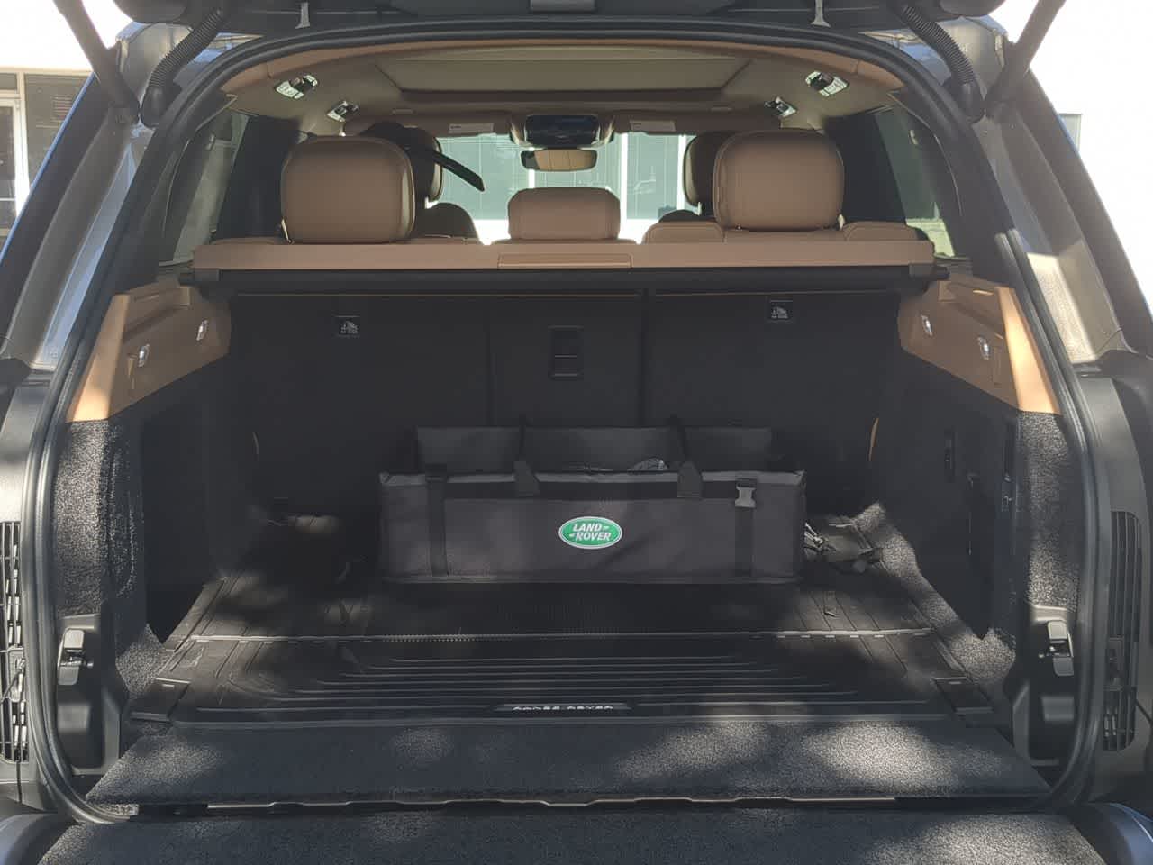 Thumbnail: 2026 Land Rover Range Rover - 36