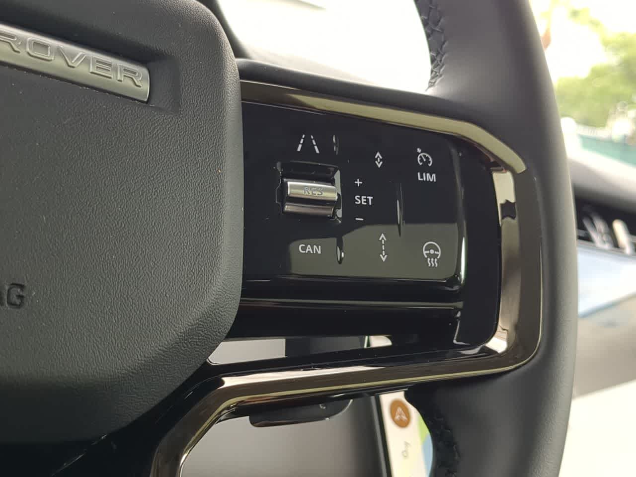 Thumbnail: 2025 Land Rover Range Rover Evoque - 25