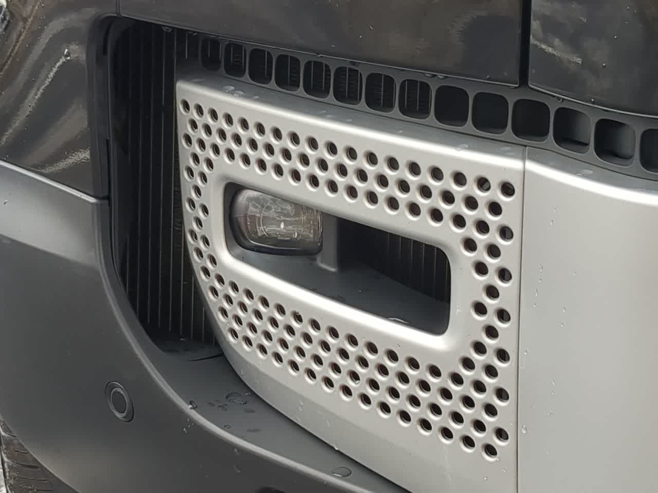 Thumbnail: 2025 Land Rover Defender - 11