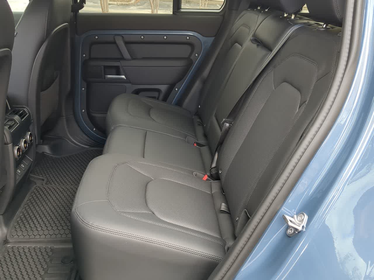 Thumbnail: 2025 Land Rover Defender - 21