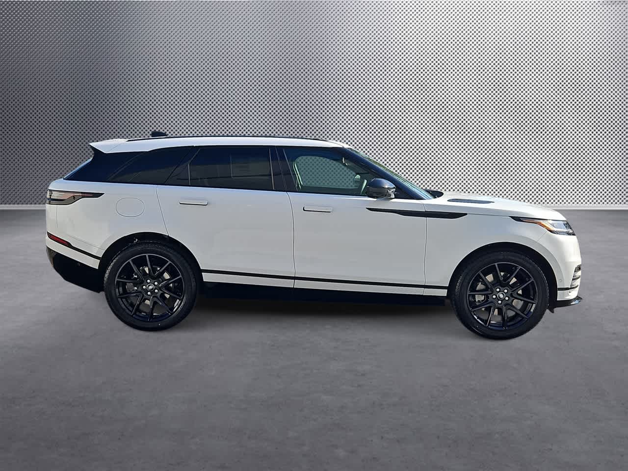 Thumbnail: 2026 Land Rover Range Rover Velar - 9