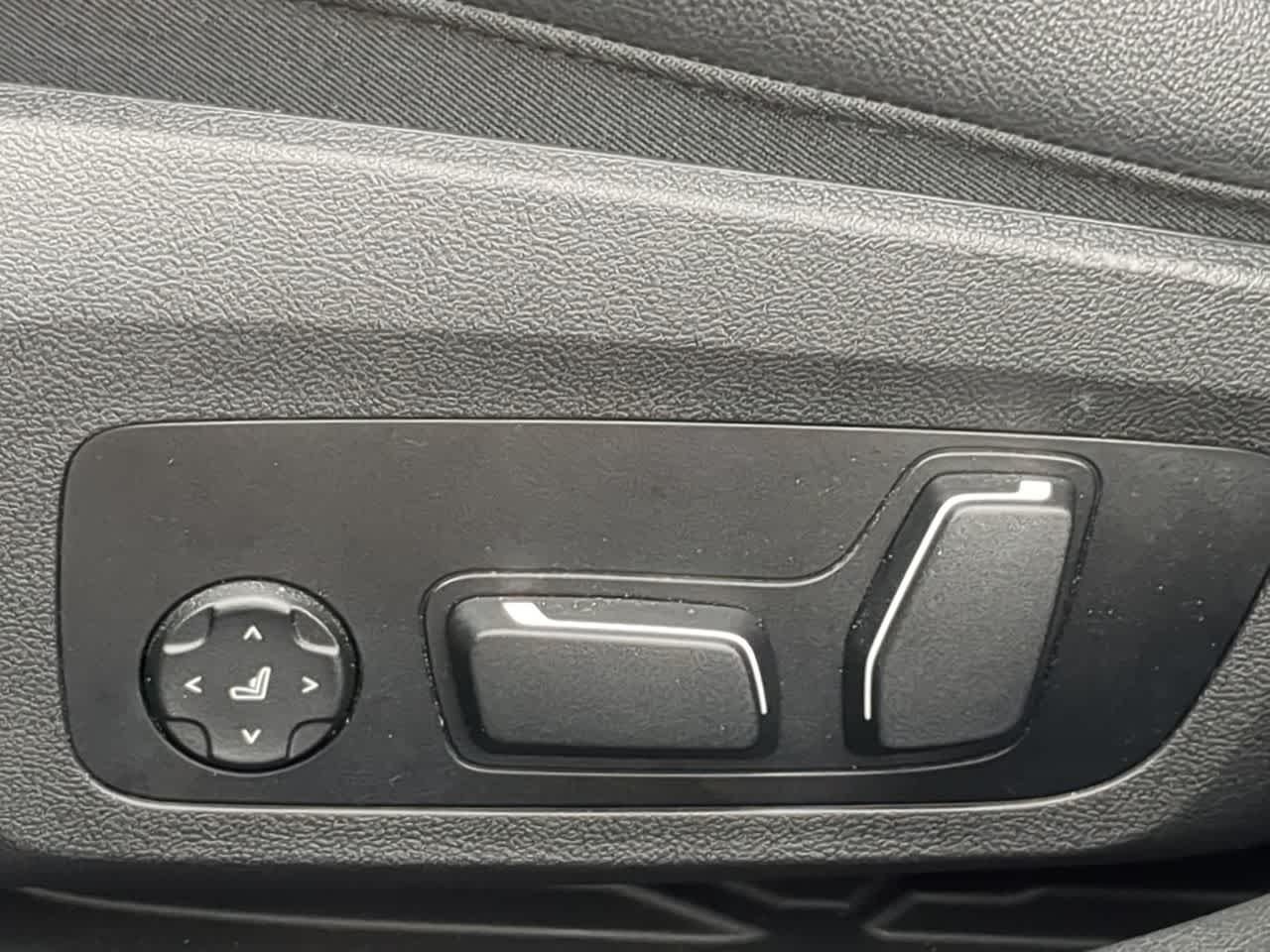 Thumbnail: 2024 BMW 4 Series - 16