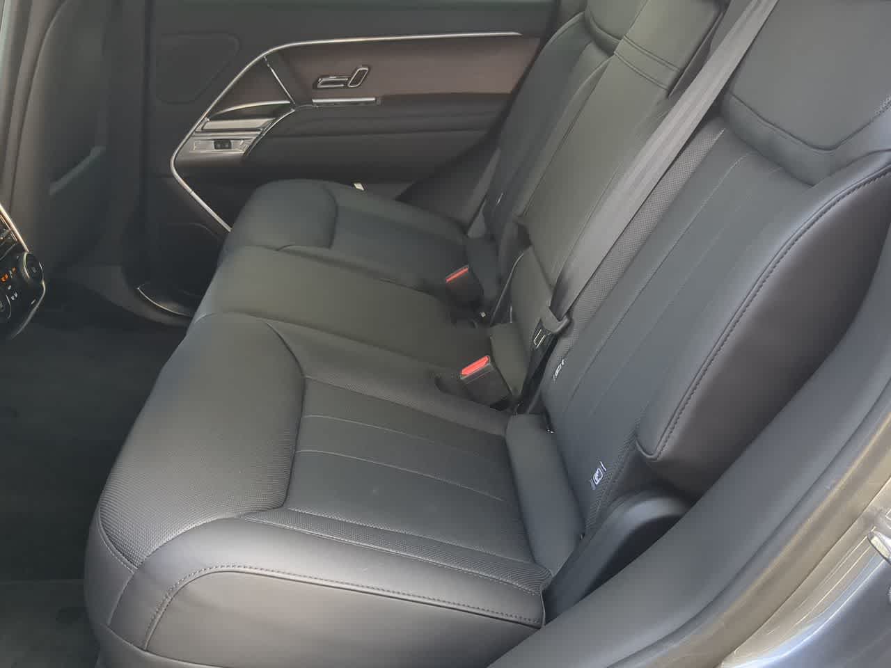 Thumbnail: 2024 Land Rover Range Rover - 20