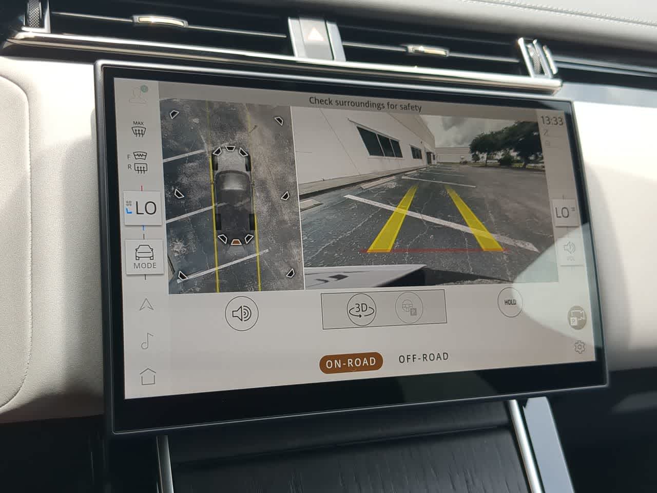 Thumbnail: 2026 Land Rover Range Rover Velar - 32