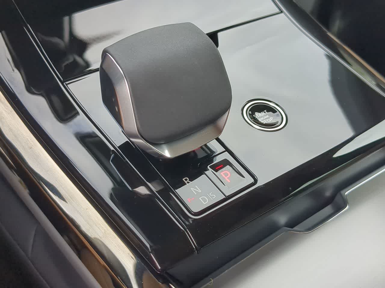 Thumbnail: 2025 Land Rover Range Rover Sport - 35