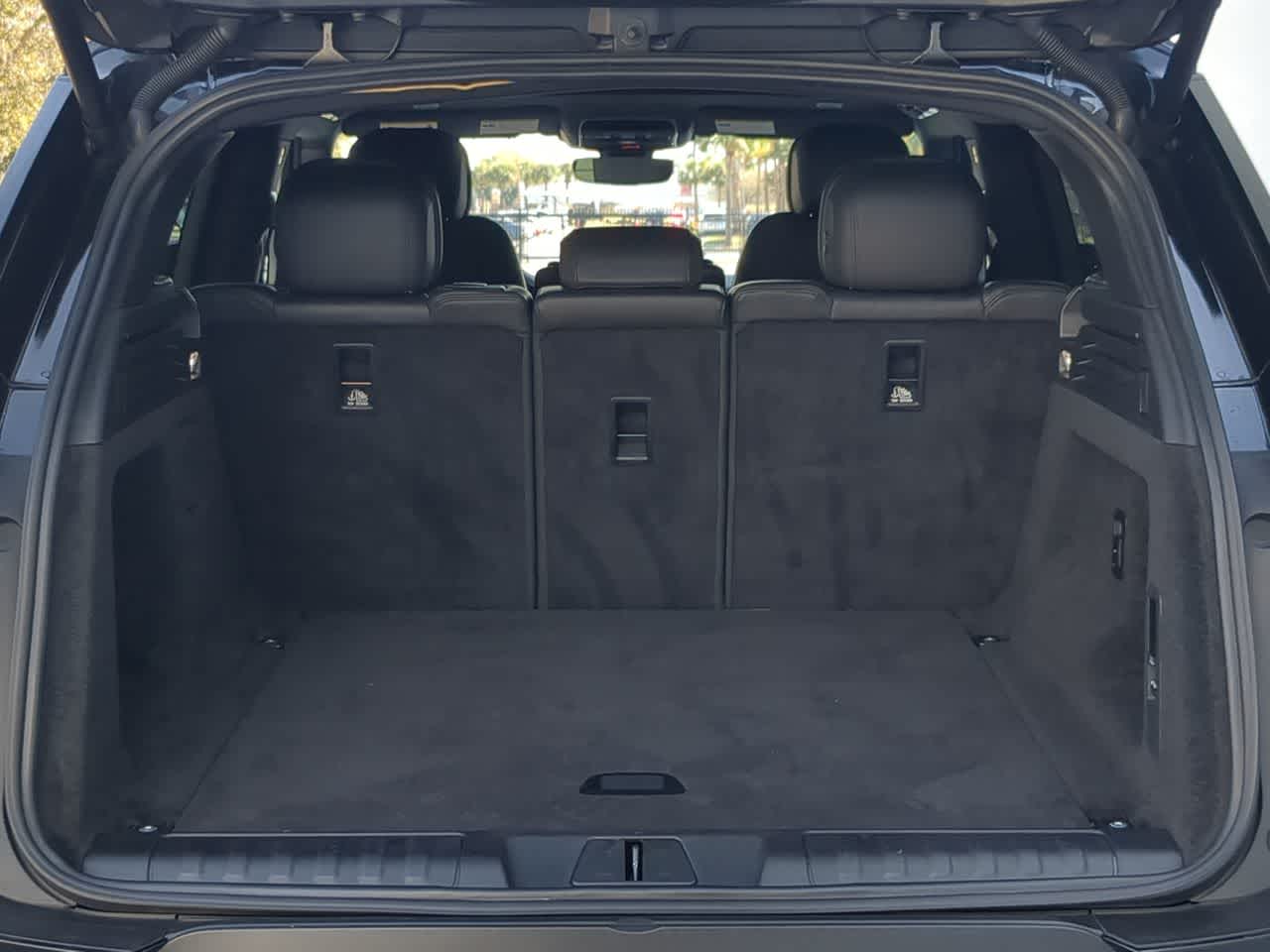 Thumbnail: 2025 Land Rover Range Rover Sport - 37