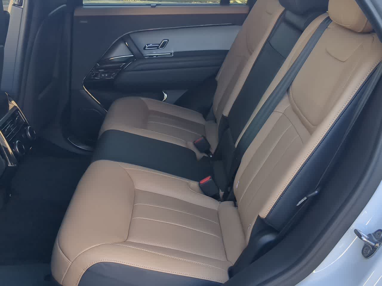 Thumbnail: 2024 Land Rover Range Rover Sport - 20