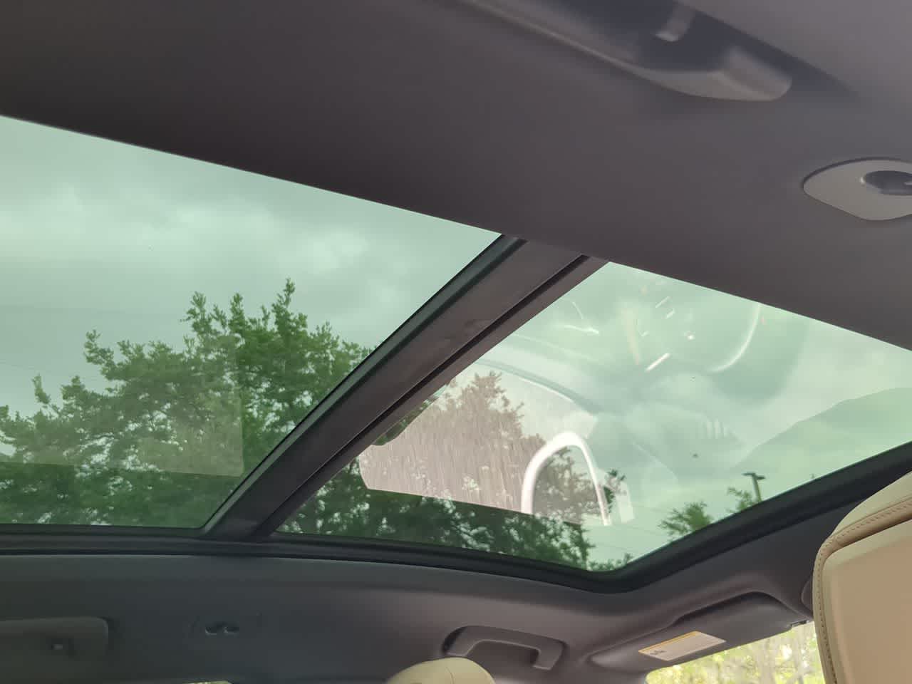 Thumbnail: 2021 Porsche Macan - 22