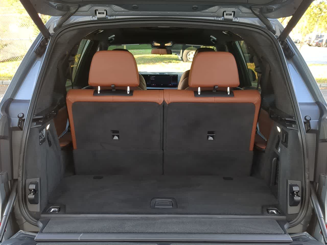 Thumbnail: 2023 BMW X7 - 36