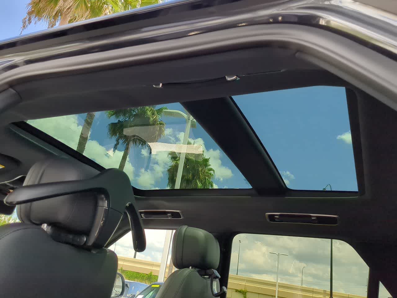 Thumbnail: 2025 Land Rover Range Rover Sport - 22