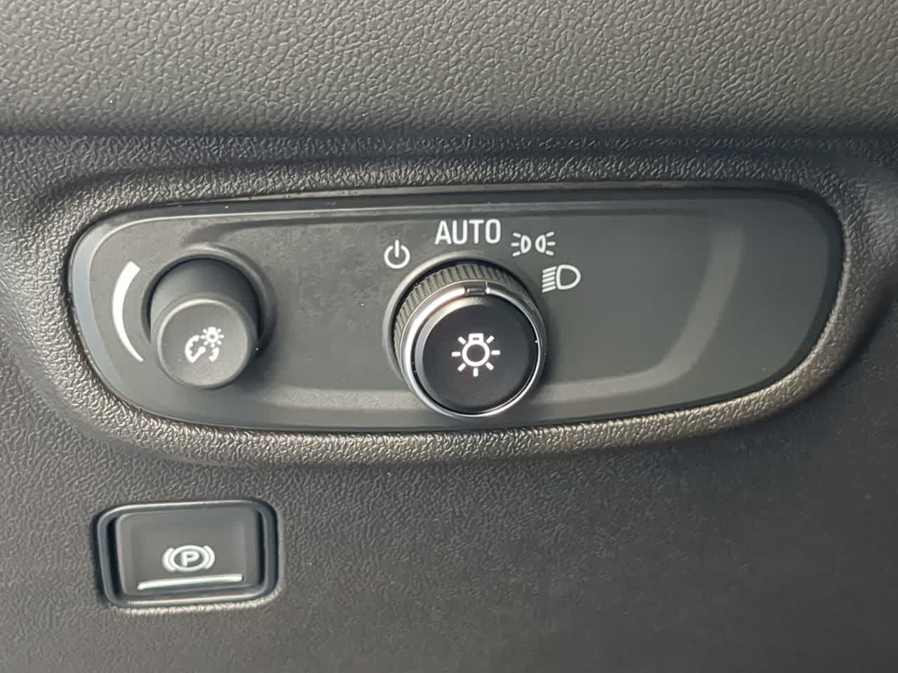 Thumbnail: 2023 GMC Terrain - 35