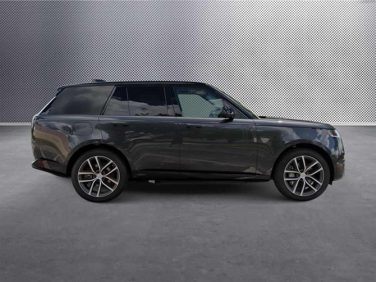 Thumbnail: 2025 Land Rover Range Rover - 9