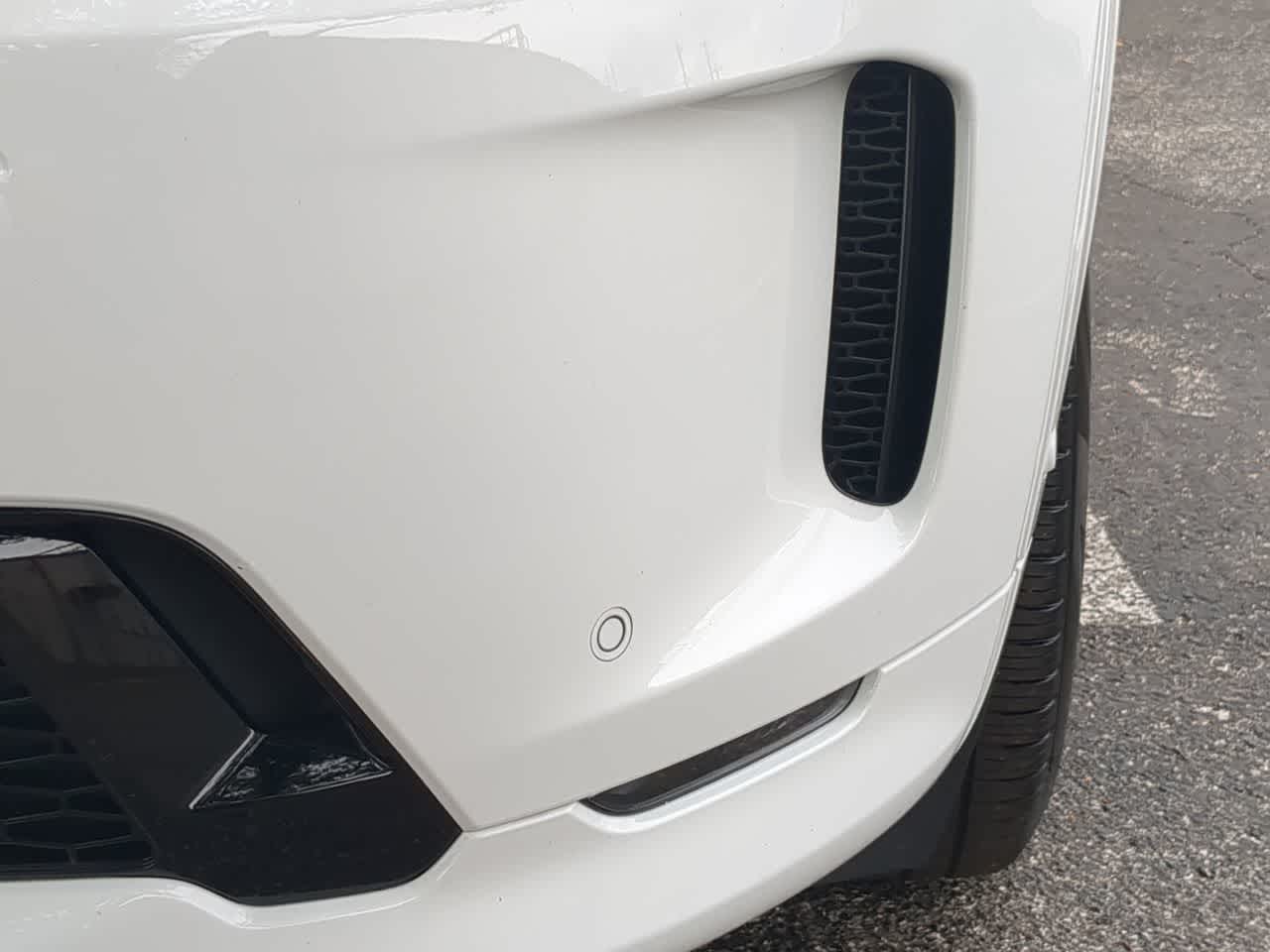 Thumbnail: 2025 Land Rover Discovery Sport - 11