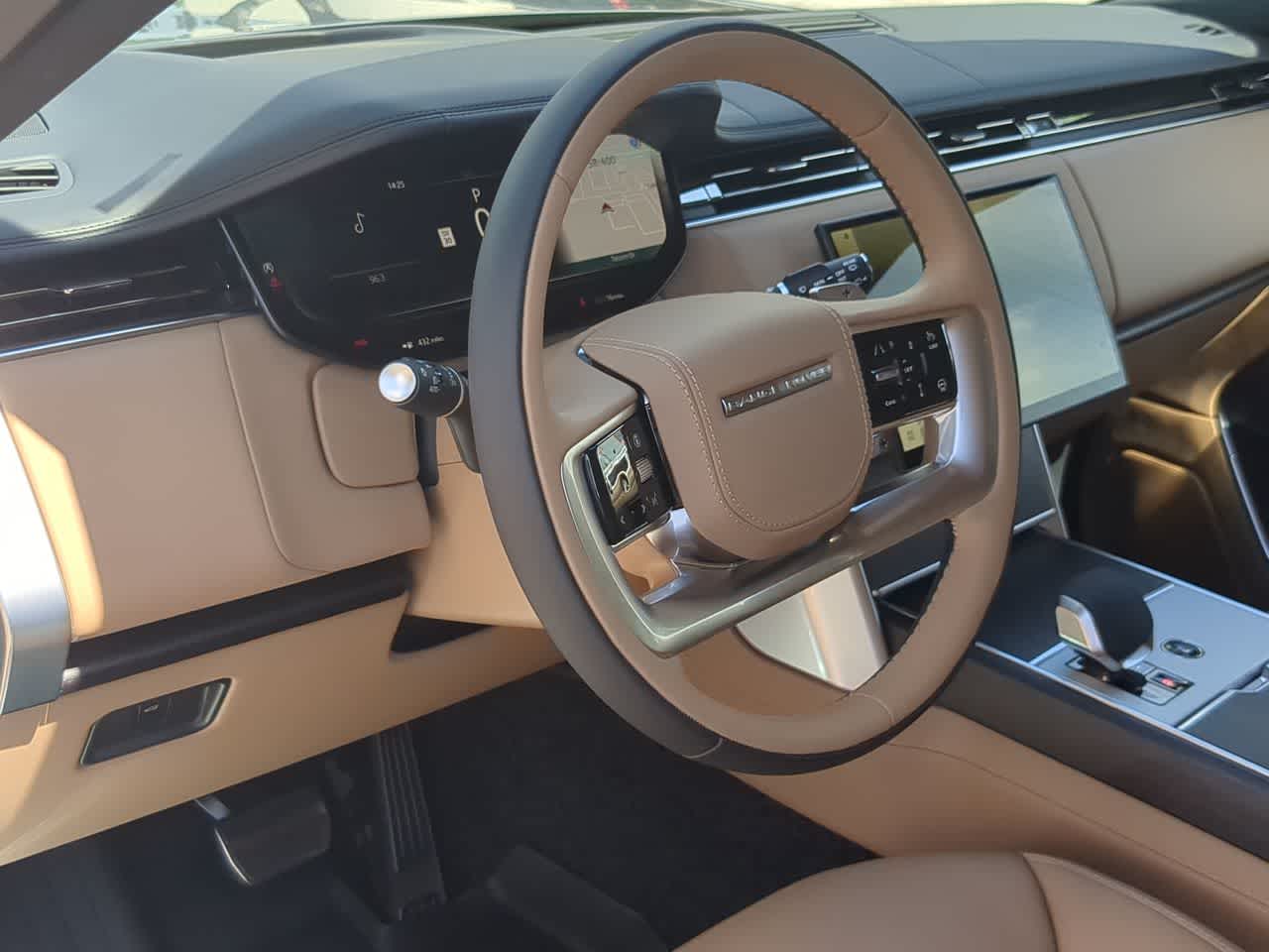 Thumbnail: 2025 Land Rover Range Rover - 10