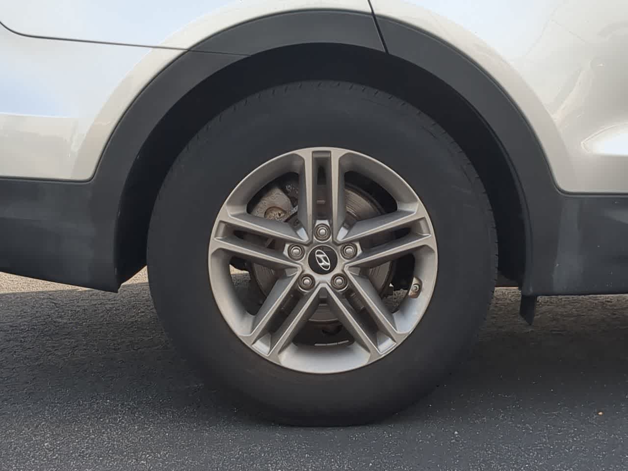 Thumbnail: 2017 Hyundai Santa Fe - 14