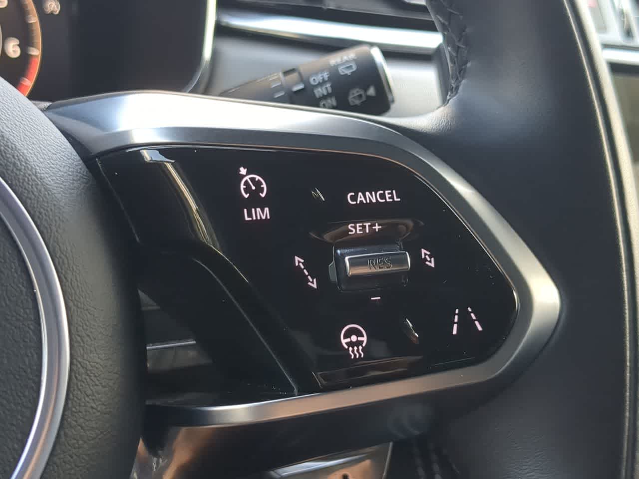 Thumbnail: 2024 Jaguar F-Pace - 26