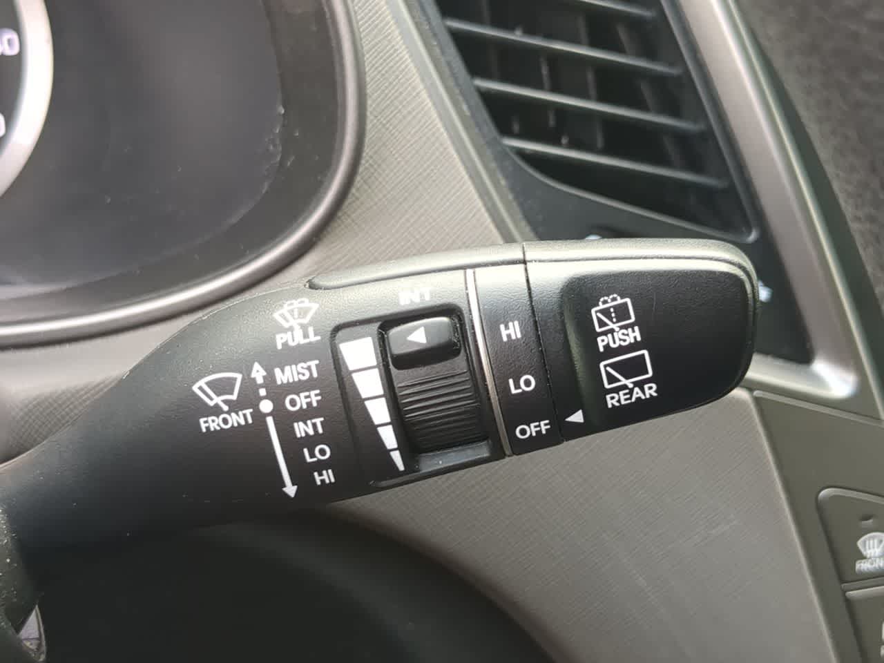 Thumbnail: 2017 Hyundai Santa Fe - 25