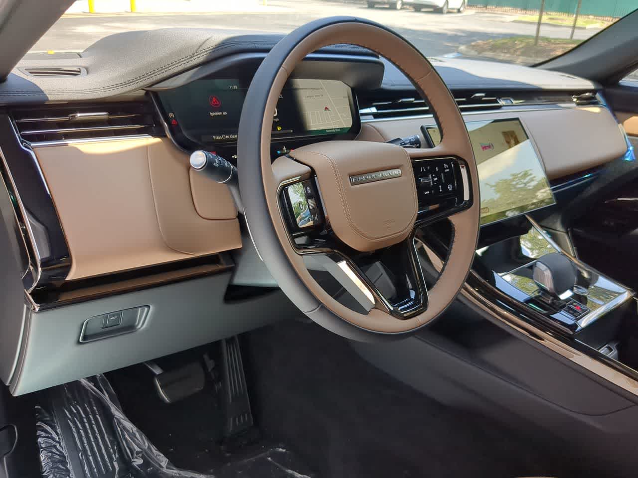 Thumbnail: 2025 Land Rover Range Rover Sport - 10