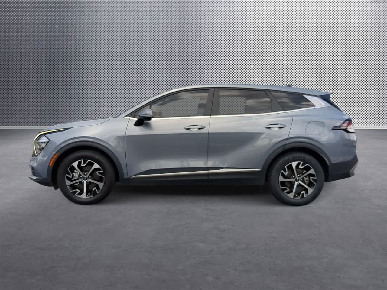 Thumbnail: 2023 Kia Sportage - 5