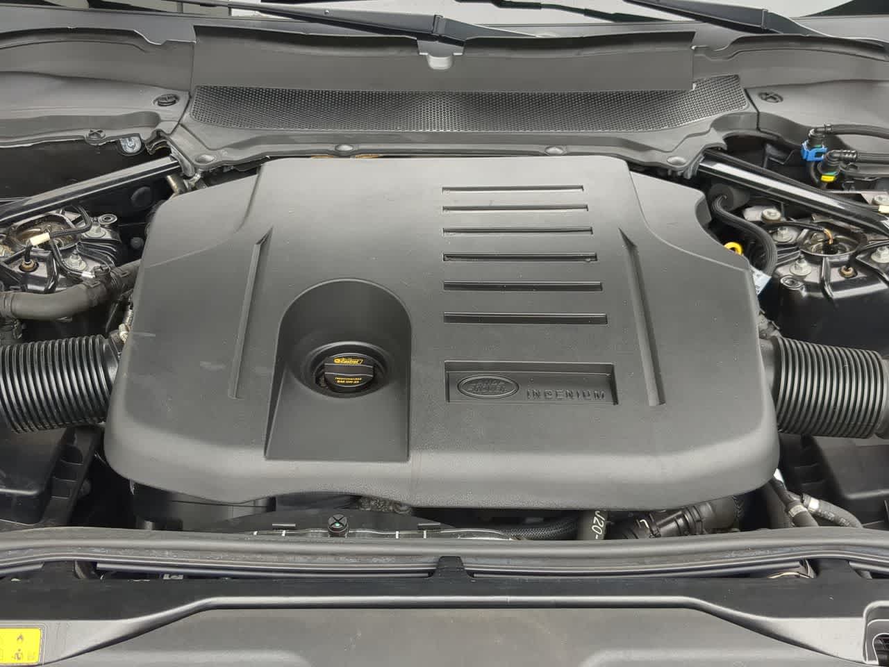 Thumbnail: 2023 Land Rover Discovery - 14