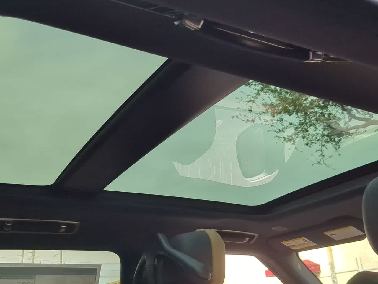 Thumbnail: 2025 Land Rover Range Rover Sport - 21