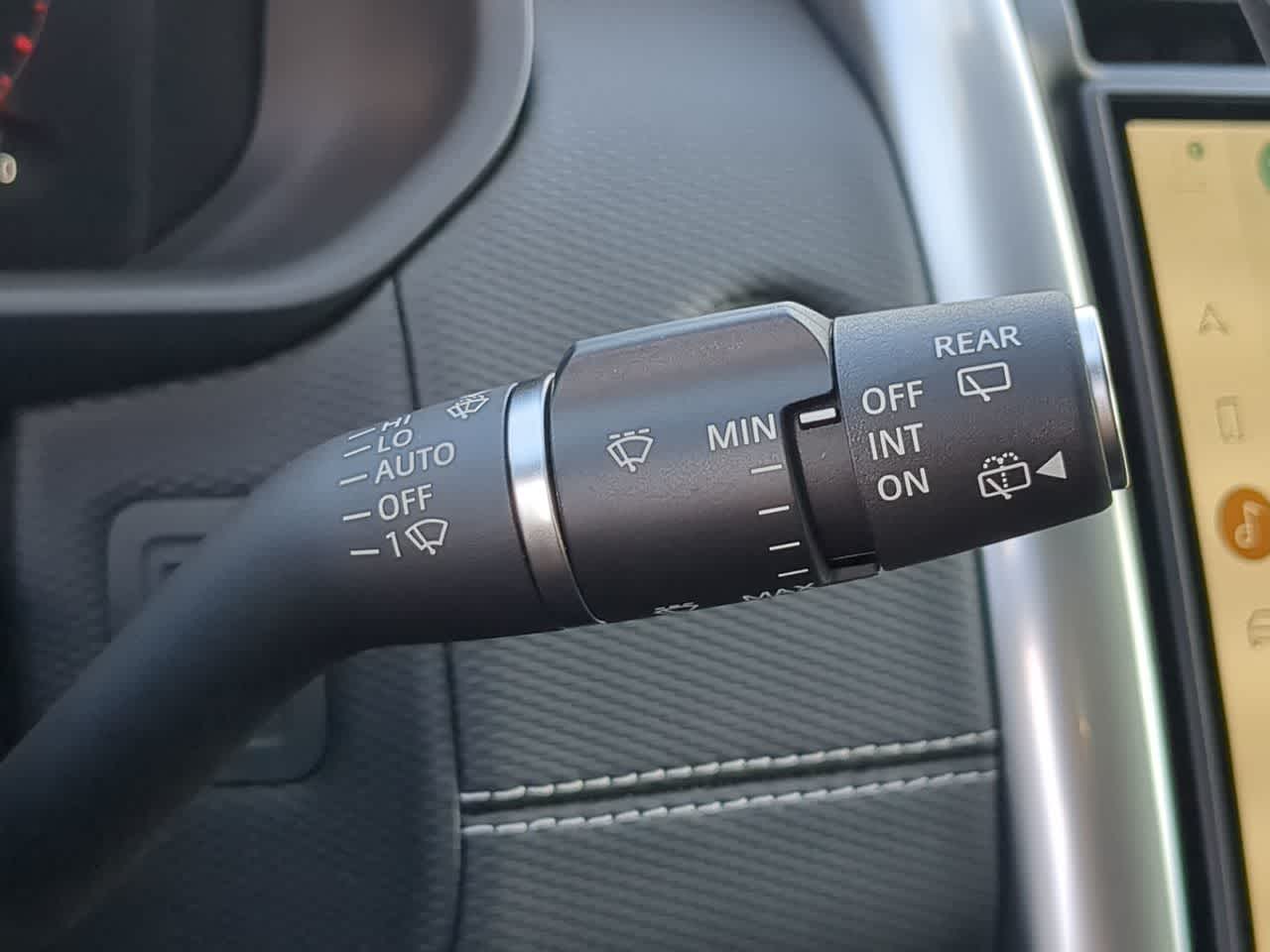 Thumbnail: 2026 Land Rover Discovery - 28