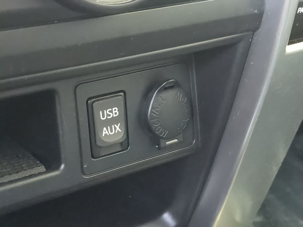 Thumbnail: 2016 Toyota 4Runner - 30