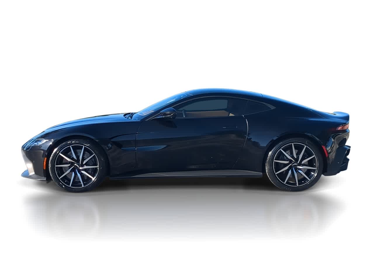 Thumbnail: 2020 Aston Martin Vantage - 6