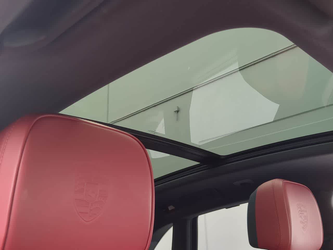 Thumbnail: 2024 Porsche Macan - 20