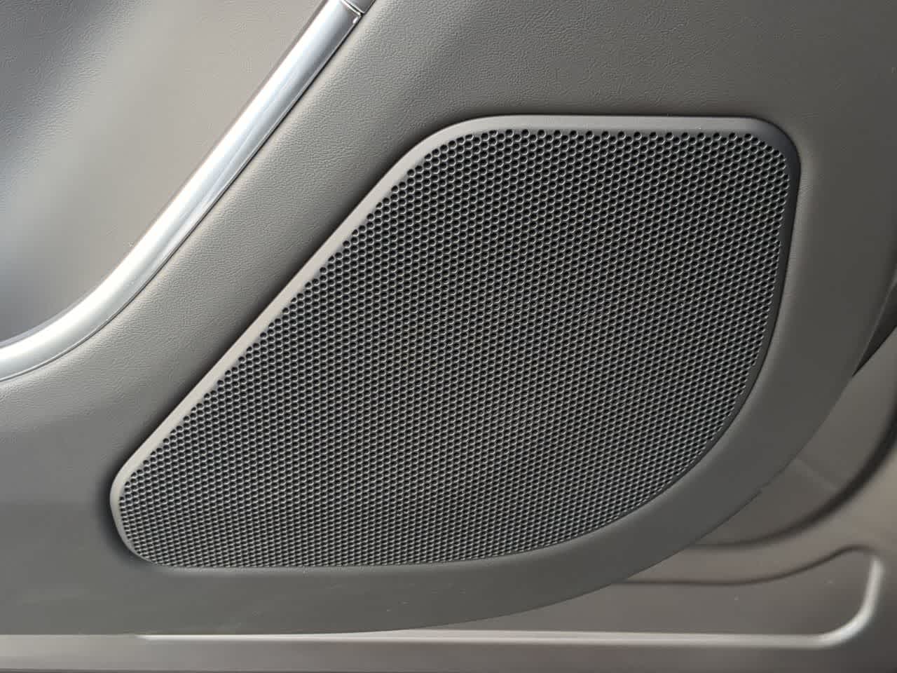 Thumbnail: 2024 Land Rover Range Rover - 32