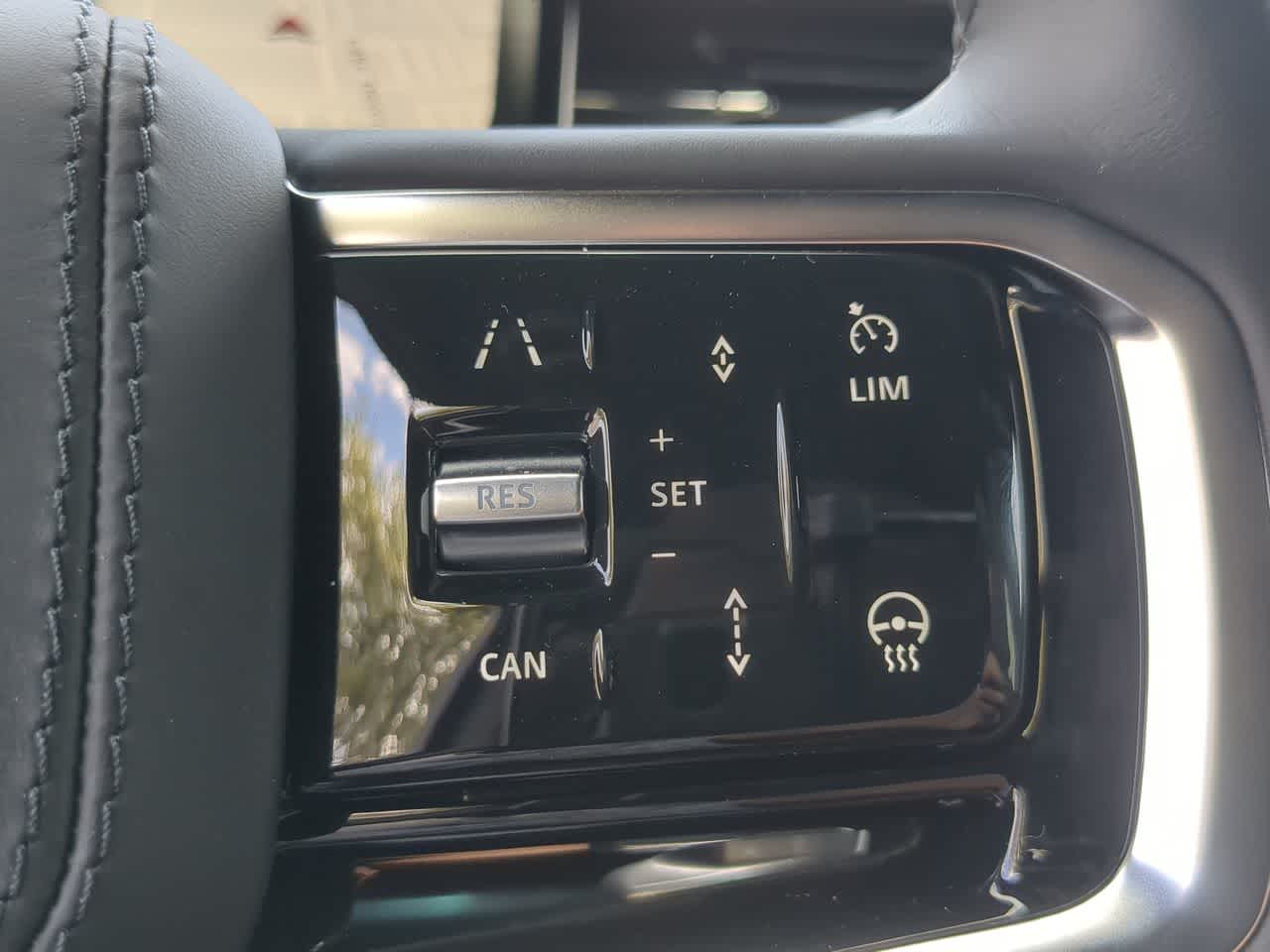 Thumbnail: 2026 Land Rover Range Rover Sport - 27