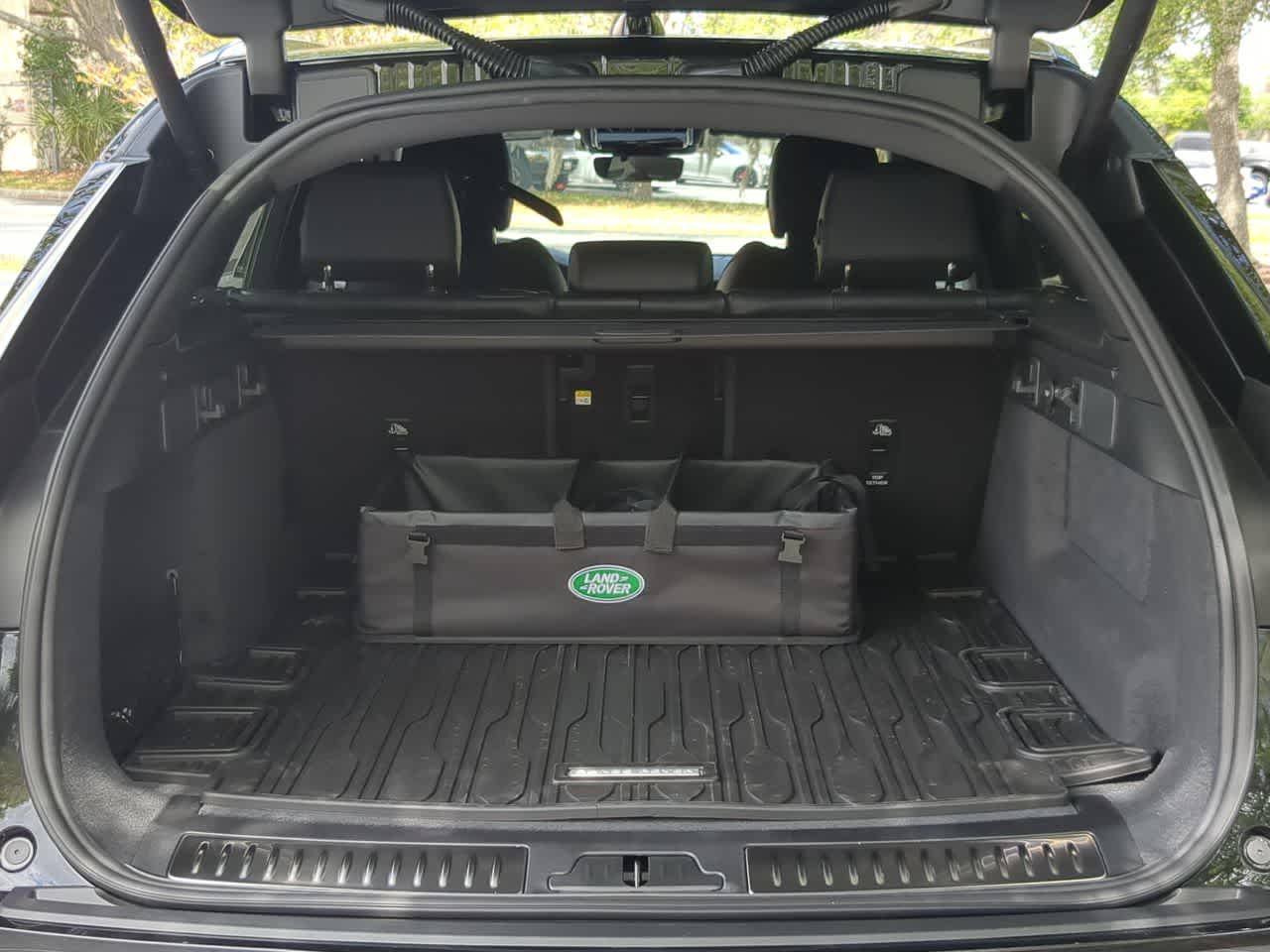 Thumbnail: 2026 Land Rover Range Rover Velar - 37