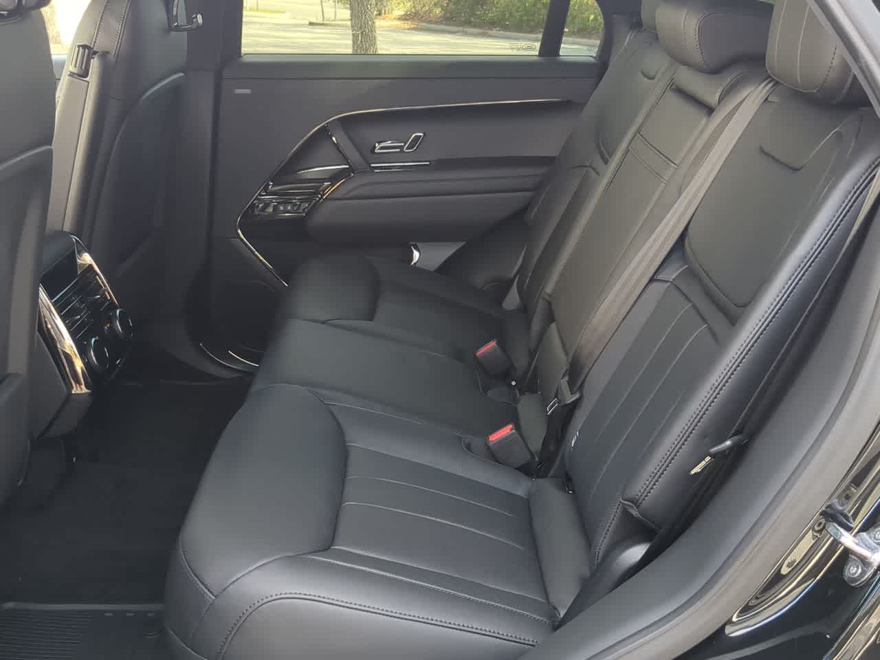 Thumbnail: 2026 Land Rover Range Rover Sport - 21