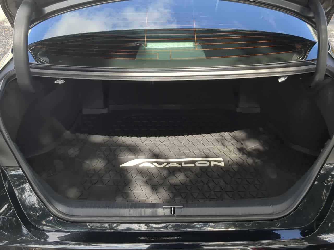 Thumbnail: 2020 Toyota Avalon - 36
