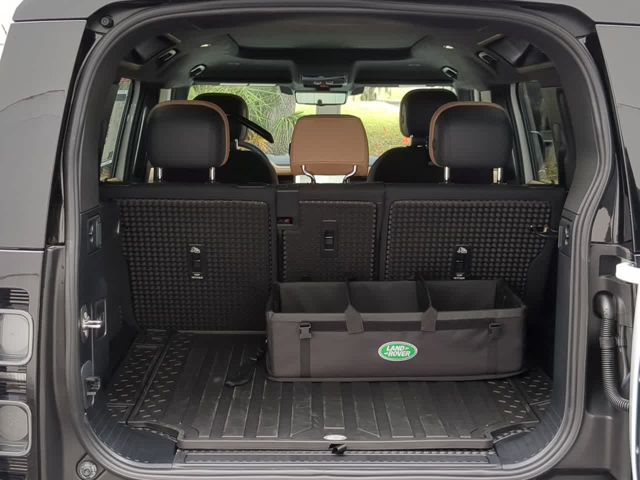 Thumbnail: 2025 Land Rover Defender - 37