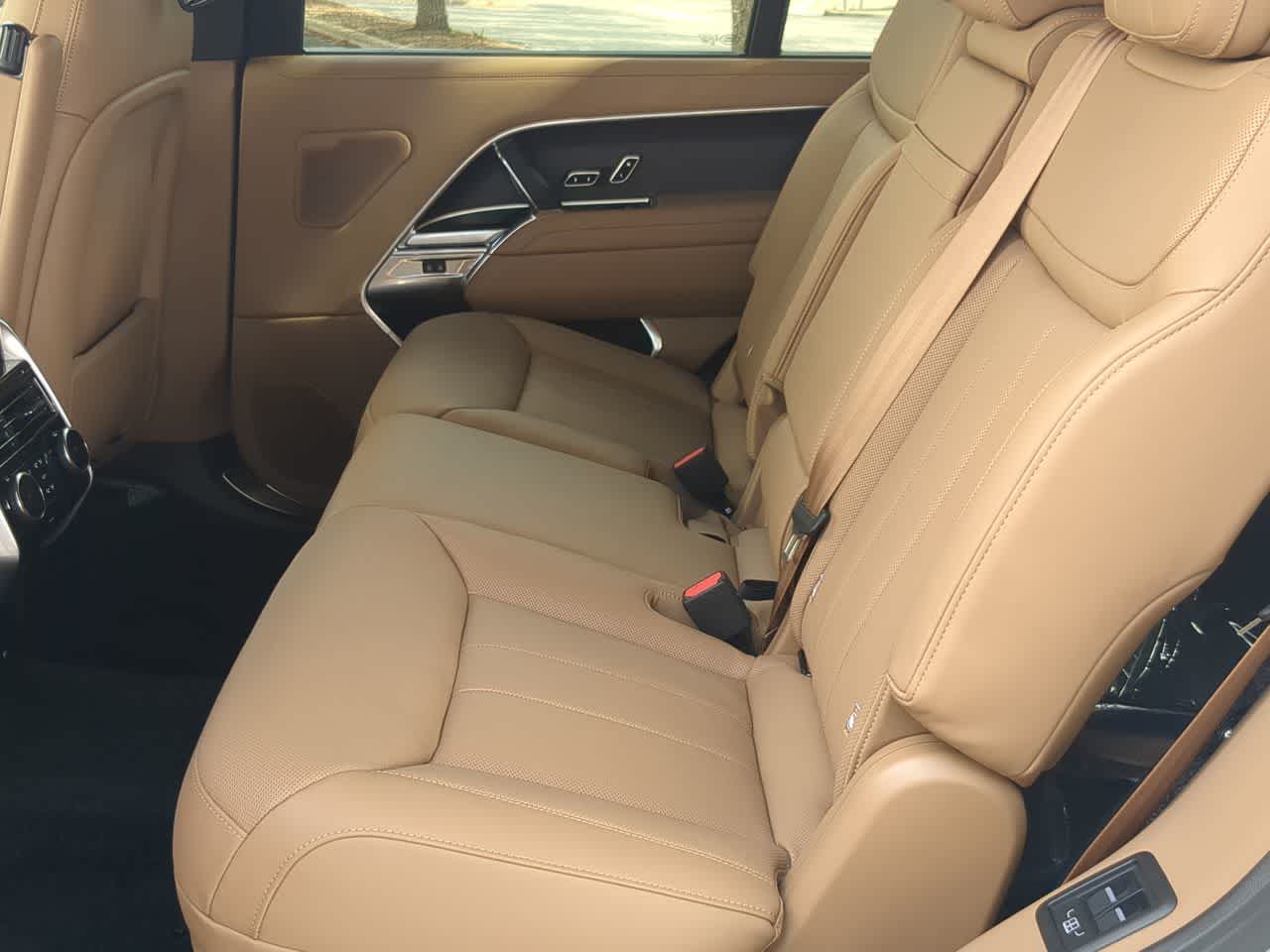 Thumbnail: 2026 Land Rover Range Rover - 21