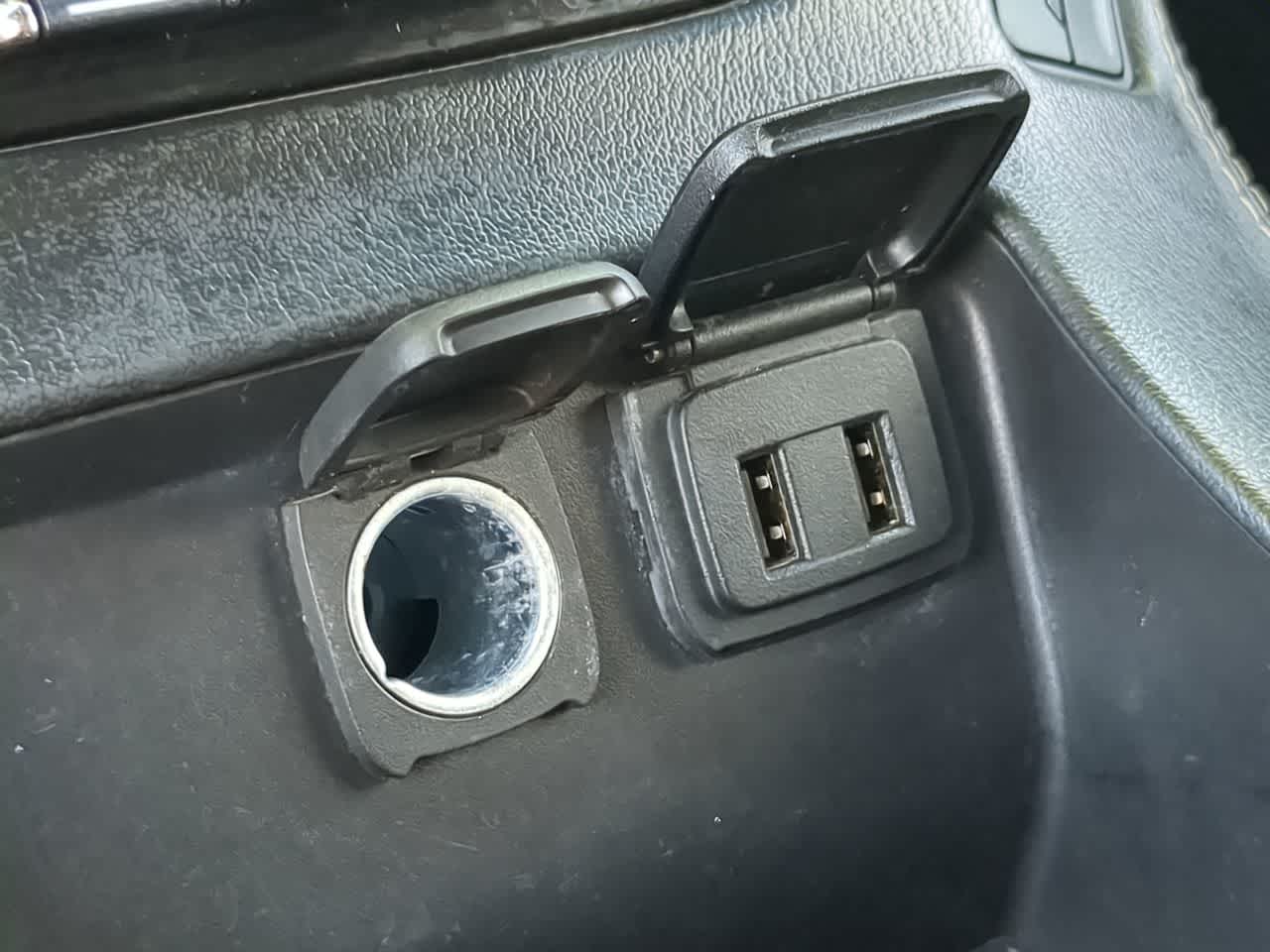 Thumbnail: 2018 Chevrolet Tahoe - 28