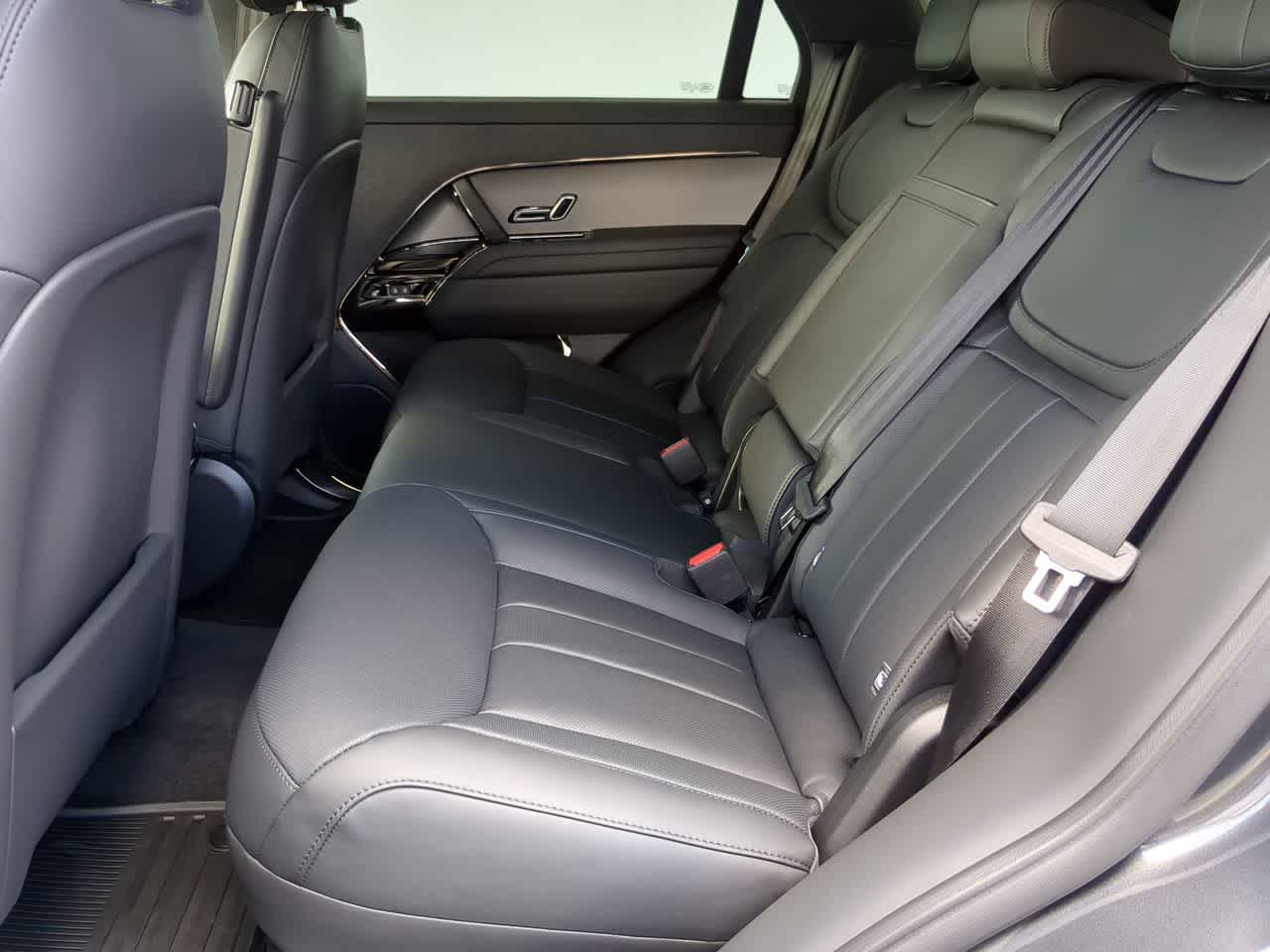 Thumbnail: 2025 Land Rover Range Rover Sport - 21