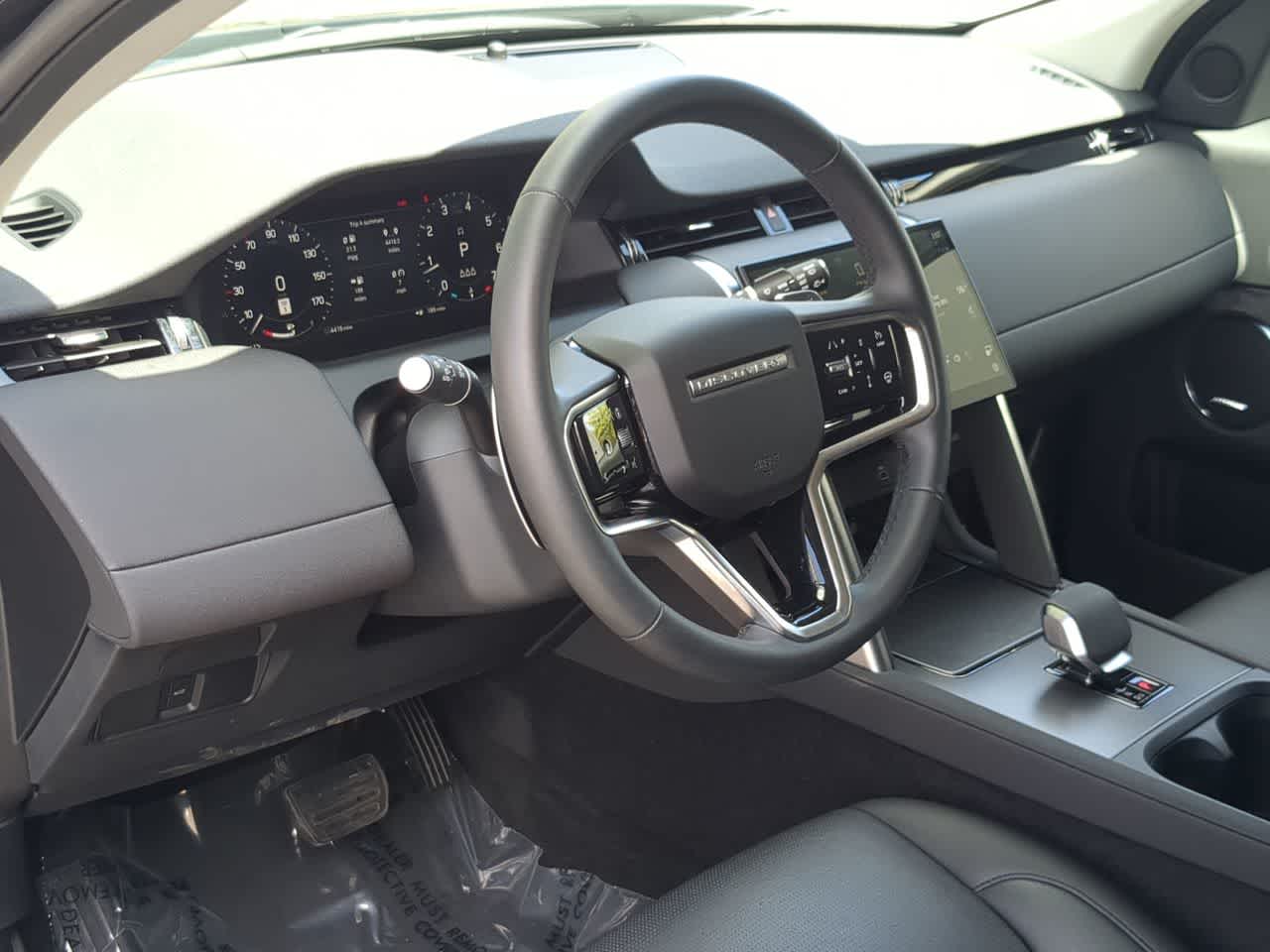 Thumbnail: 2025 Land Rover Discovery Sport - 10