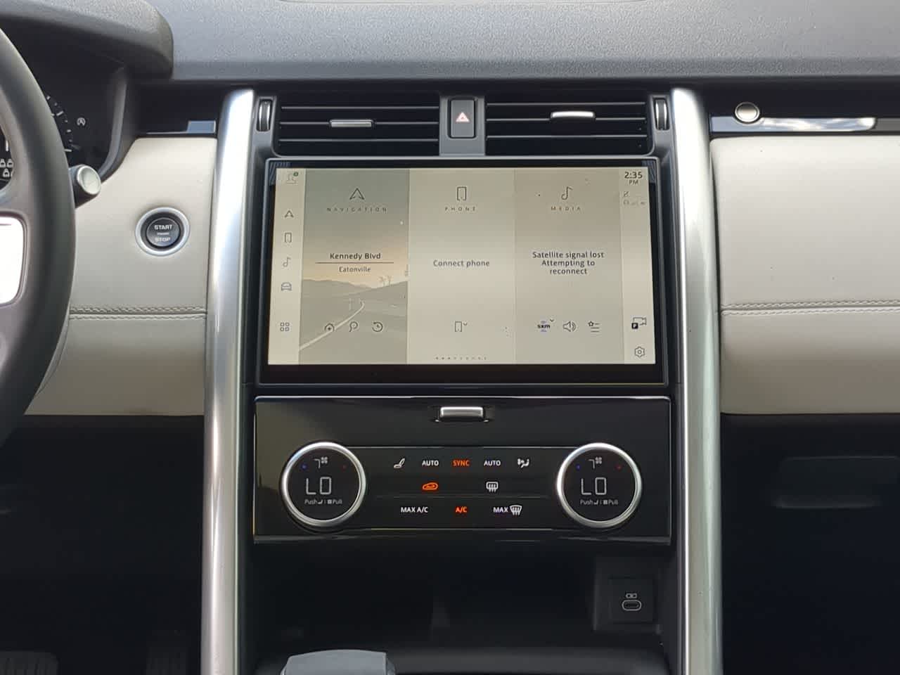 Thumbnail: 2025 Land Rover Discovery - 30