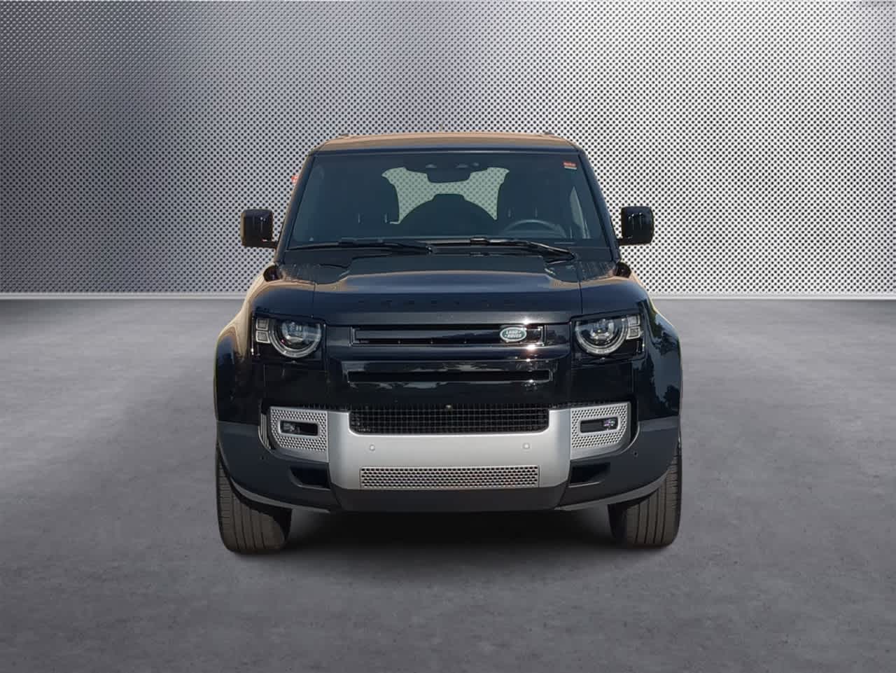 2025 Land Rover Defender S photo 3