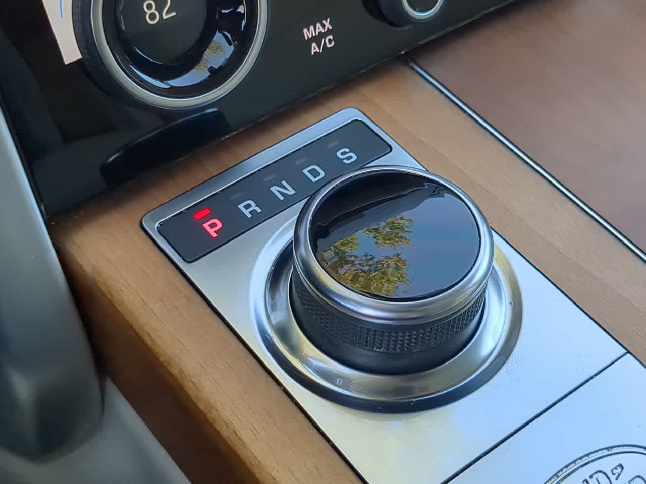 Thumbnail: 2020 Land Rover Range Rover - 34