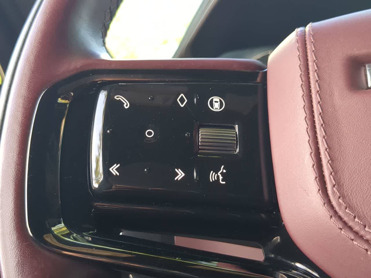Thumbnail: 2025 Land Rover Range Rover Sport - 25