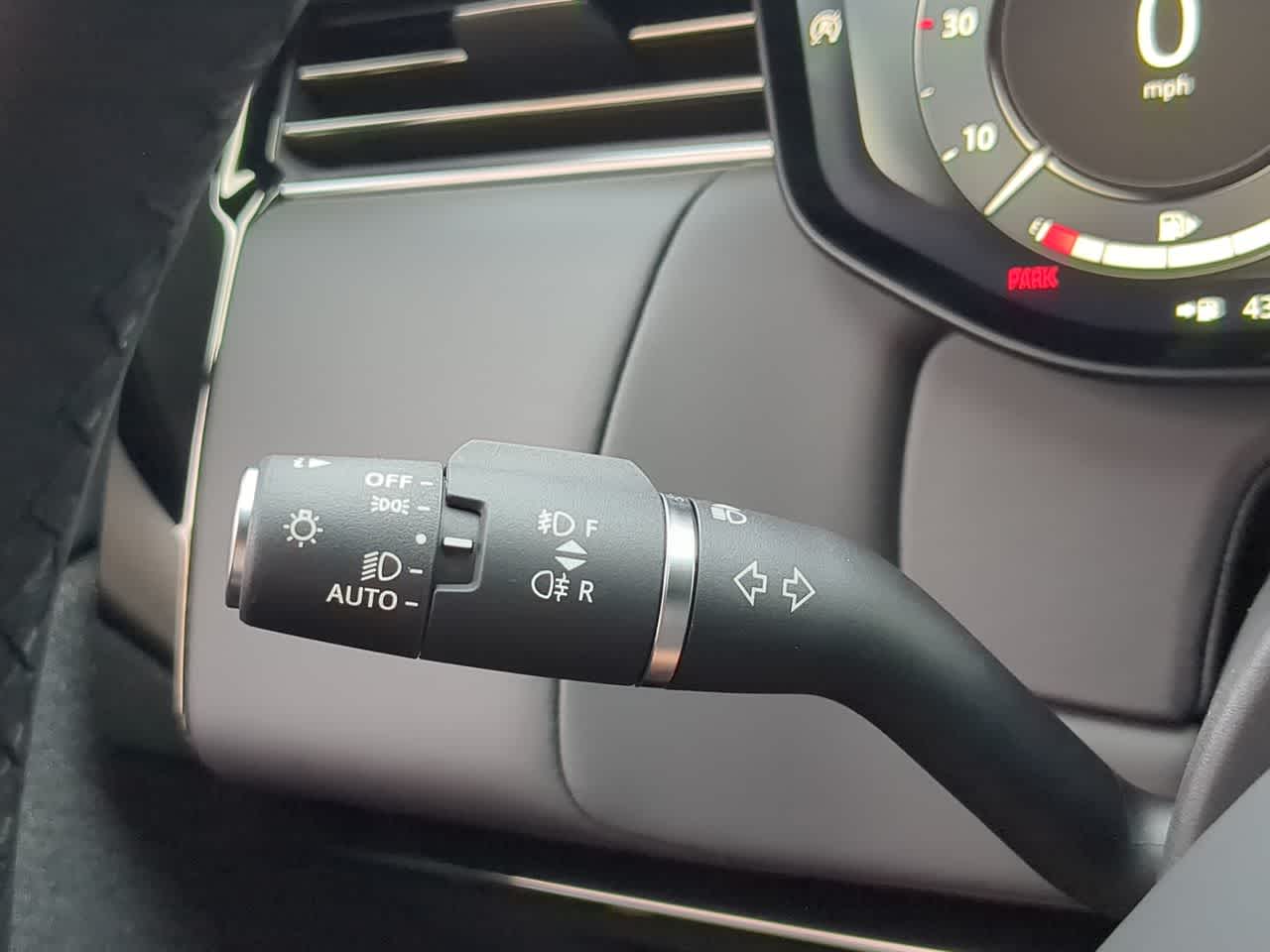 Thumbnail: 2026 Land Rover Range Rover Sport - 27