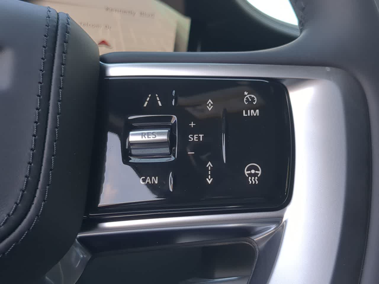 Thumbnail: 2026 Land Rover Range Rover - 27