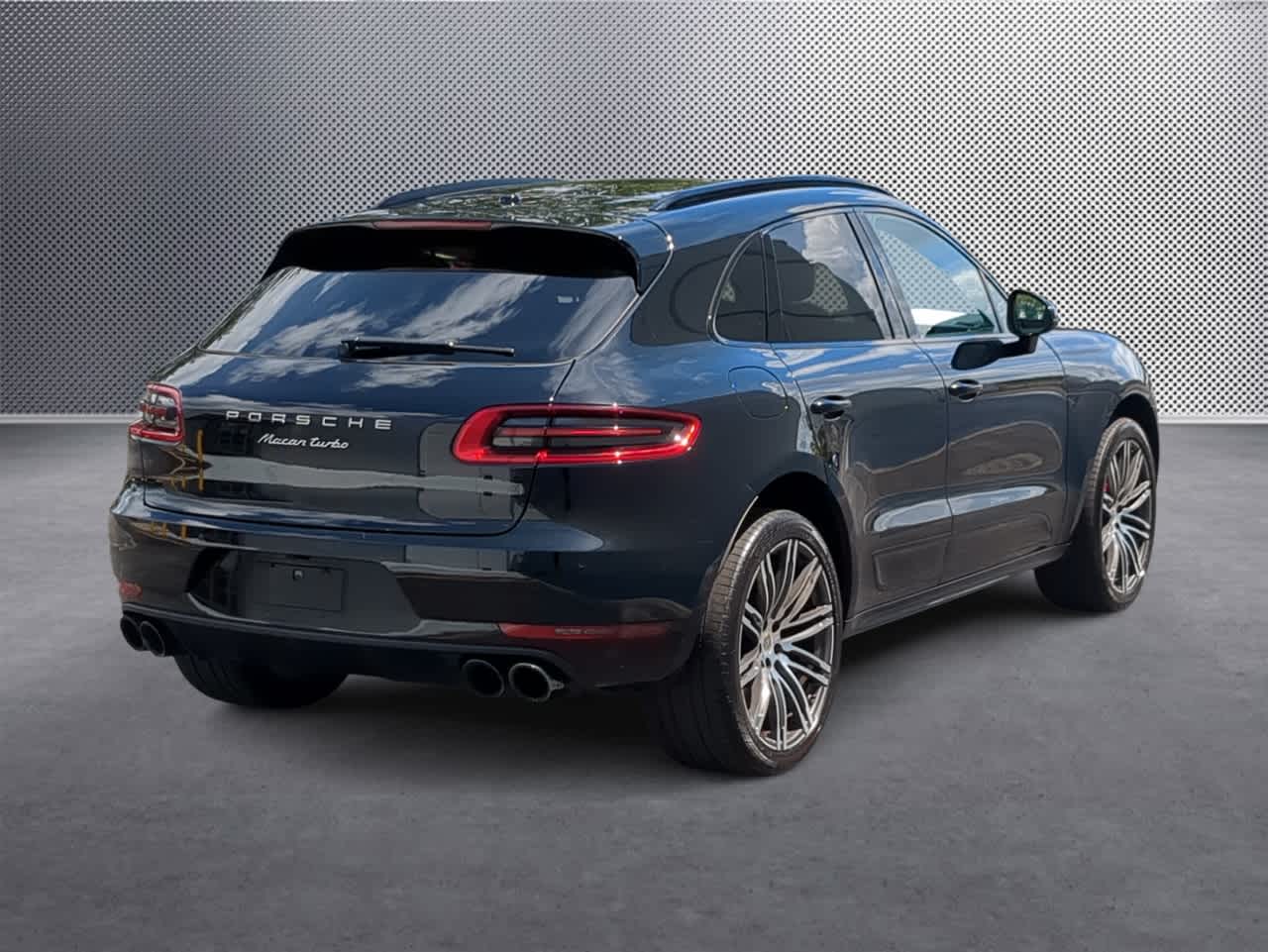 Thumbnail: 2017 Porsche Macan - 8
