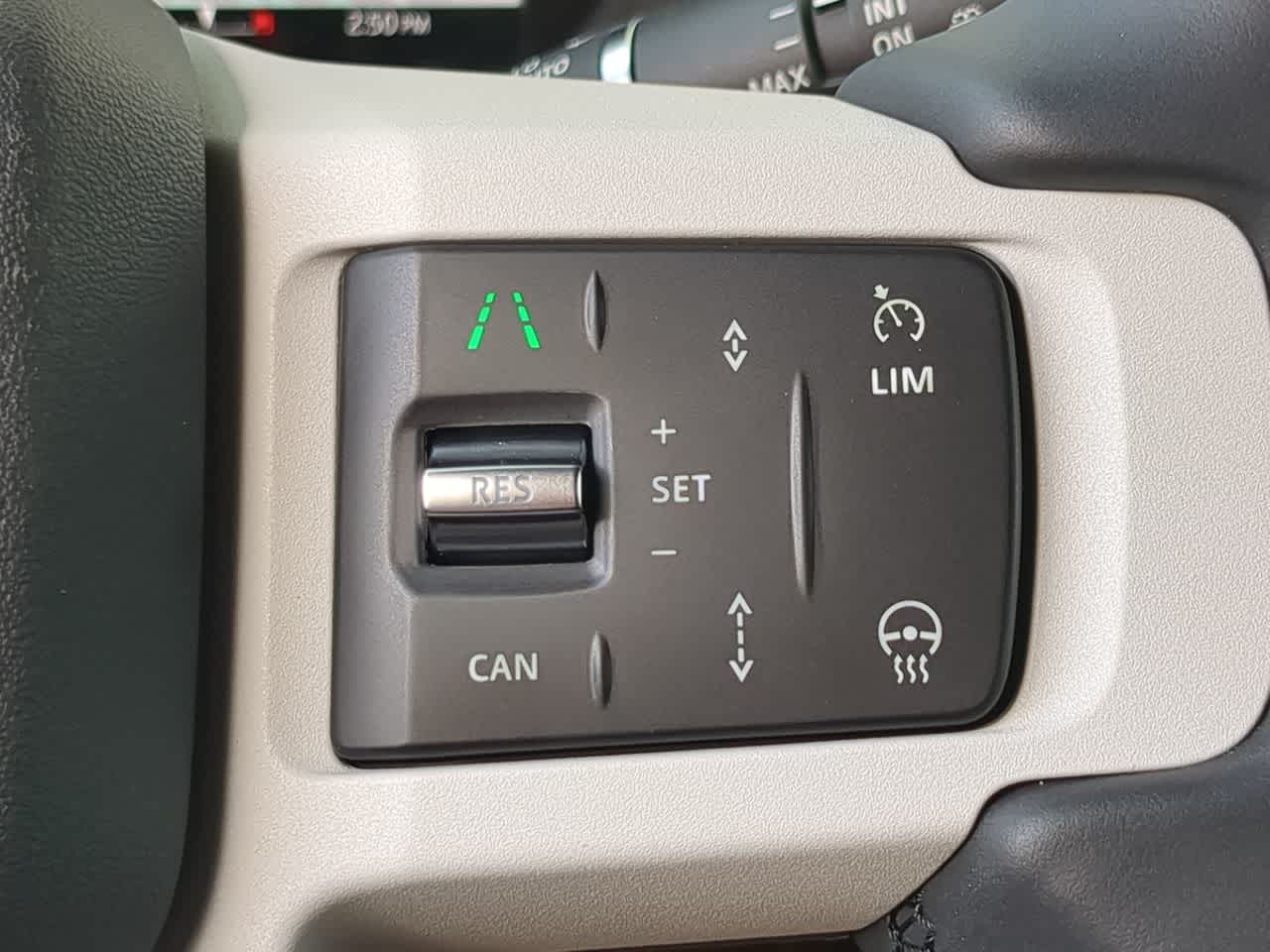 Thumbnail: 2025 Land Rover Defender - 27