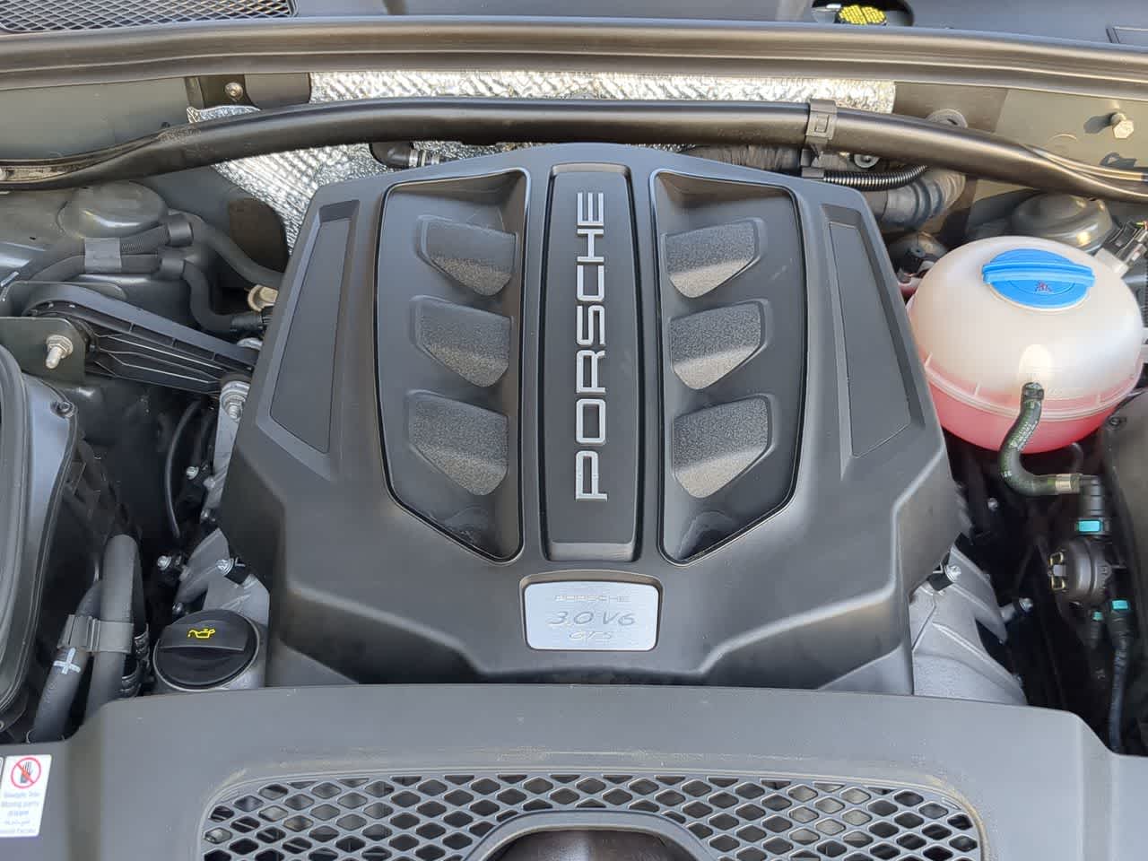 Thumbnail: 2018 Porsche Macan - 15
