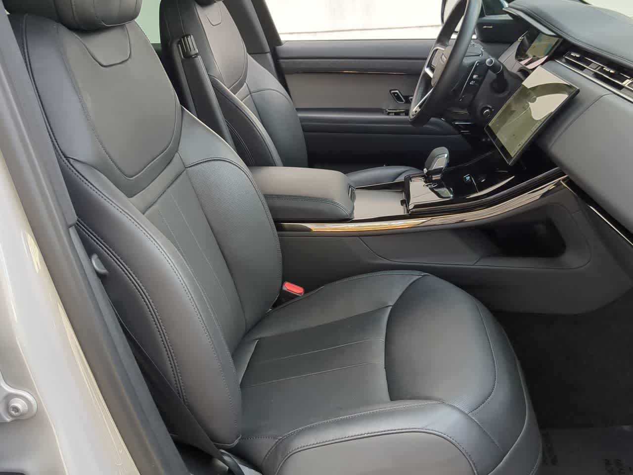 Thumbnail: 2025 Land Rover Range Rover Sport - 23